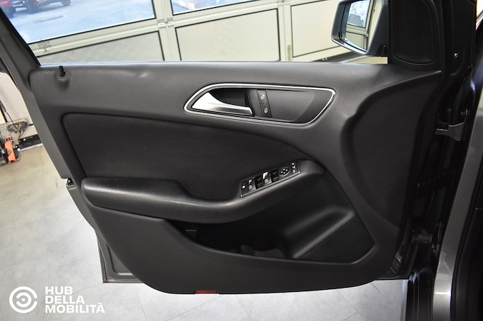 MERCEDES-BENZ B 180 CDI BlueEFFICIENCY Executive